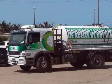 Se realiza la recolección y reciclado de aceite de cocina