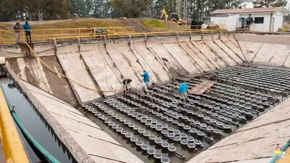 El Intendente Ricardo Bravo visitó la Planta Sanitaria