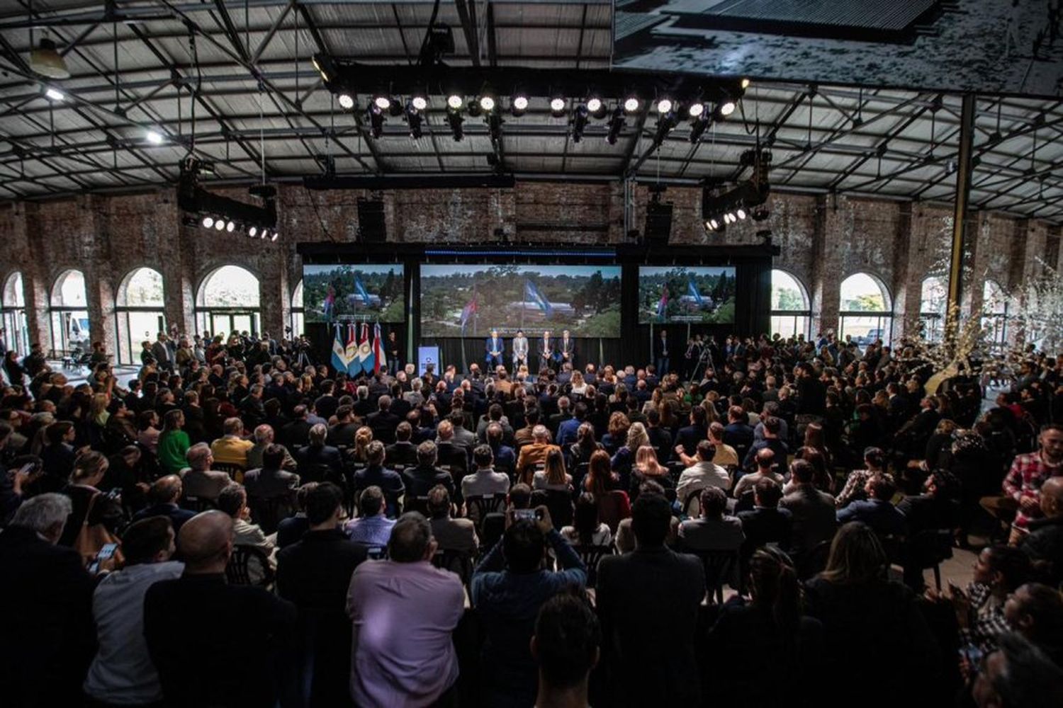 Más de 1000 personas participaron de la actividad “Un modelo de desarrollo desde el interior productivo”