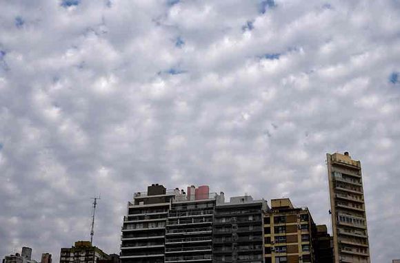 Lunes algo nublado y fresco en Rosario