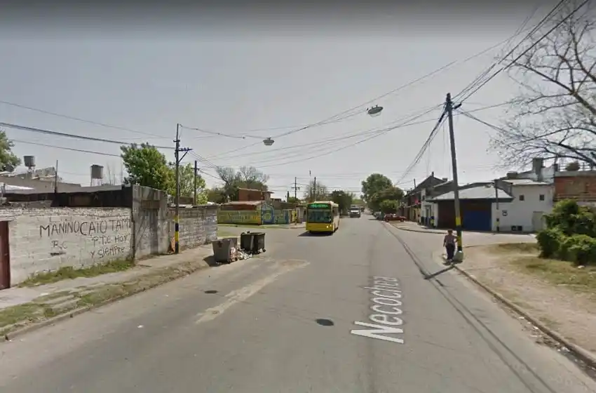 Acribillan a un joven en barrio Tablada