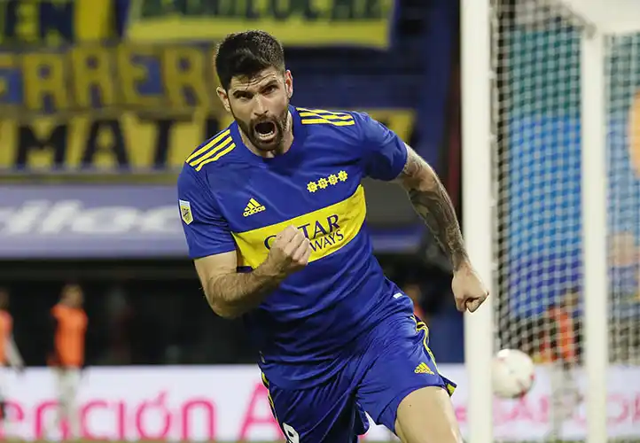 Boca le ganó 1 a 0 a Colón y se acerca a los líderes del torneo