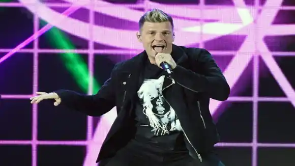¿BACKSTREET BOYS VIOLADOR? Acusan a Nick Carter de abusar de adolescente autista