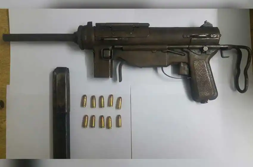 Cuatro detenidos con una ametralladora en zona oeste