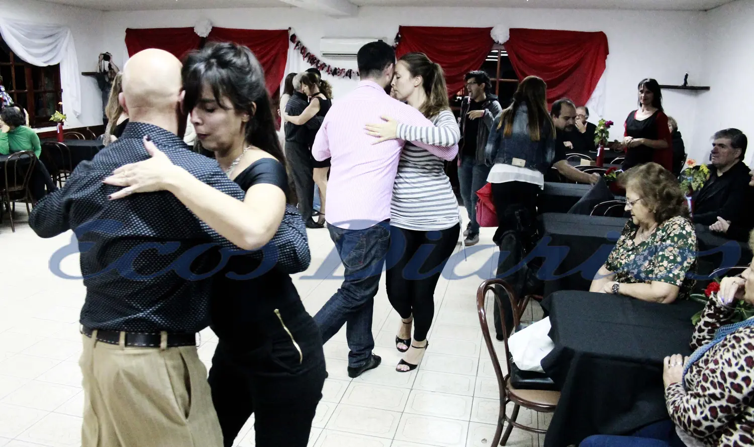 La Ruta del Tango reactivó el movimiento en restaurantes y cafés los fines de semana