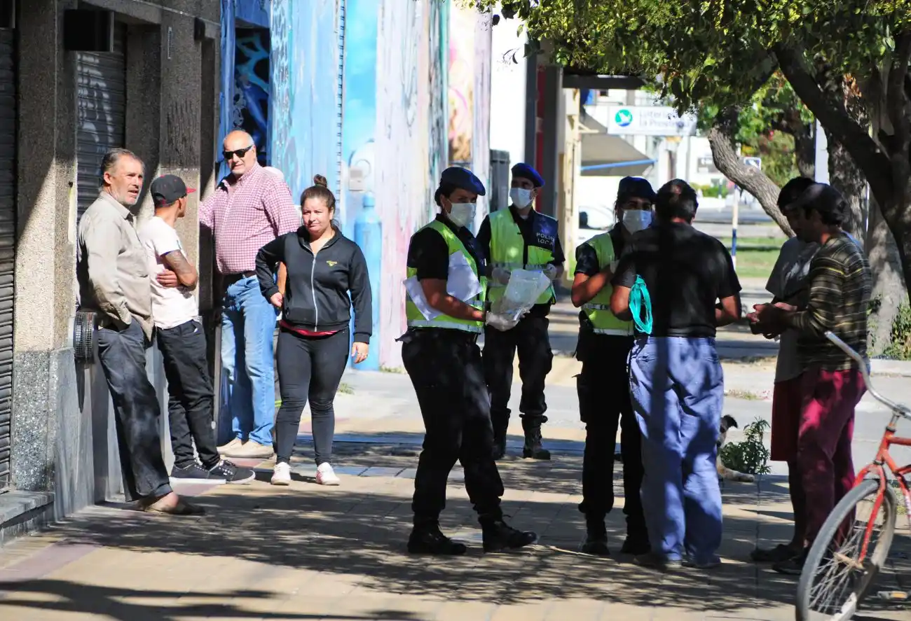 La Policía labró 22 infracciones por  violar el aislamiento obligatorio