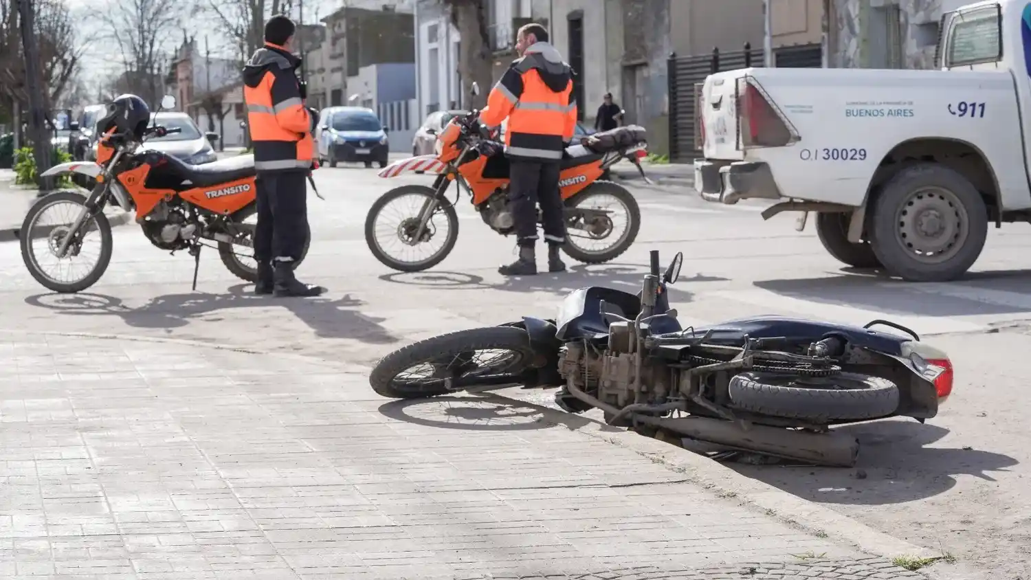 Fuerte choque entre dos vehículos se produjo hoy alrededor de las 15.30