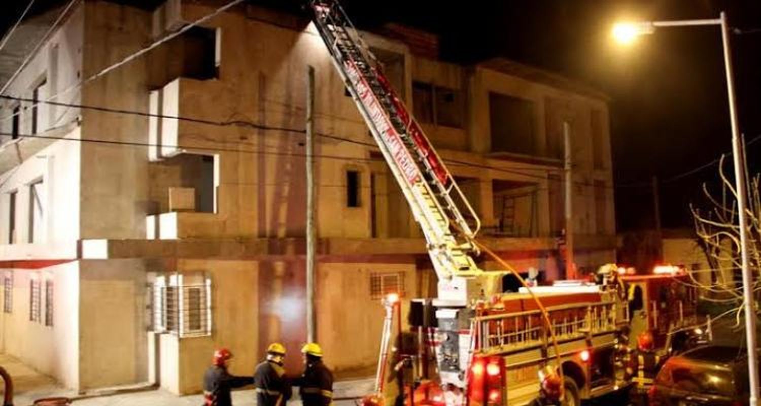 Simulacro de bomberos sobre intervención en altura