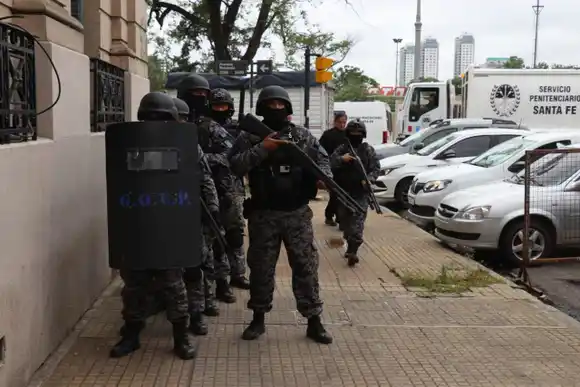 Santa Fe, primera provincia en obtener la validación nacional de la certificación profesional de agente penitenciario