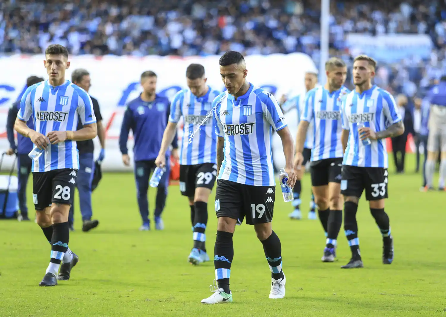 Racing y Banfield, en el exterior