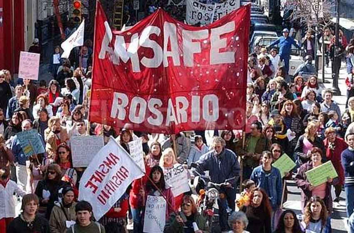 Amsafe Rosario desobliga desde las 10 a los alumnos de escuelas públicas