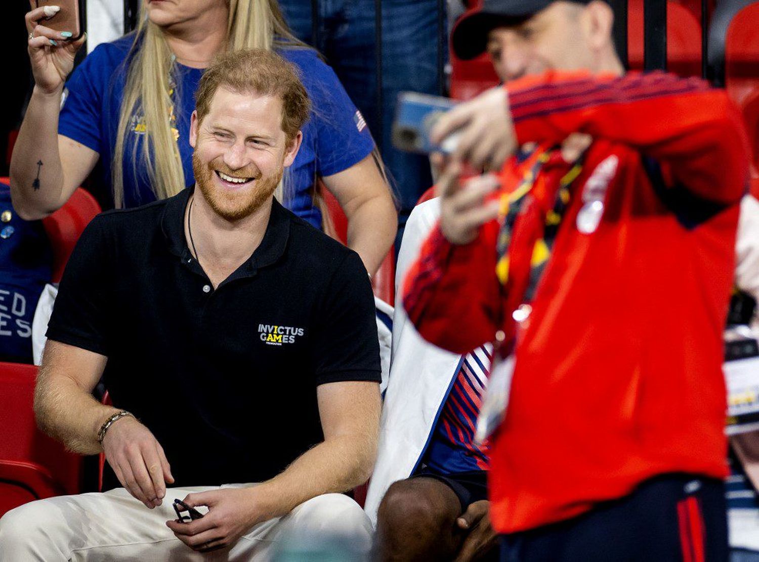 Príncipe Harry gana primera etapa en caso contra tabloide británico por difamación