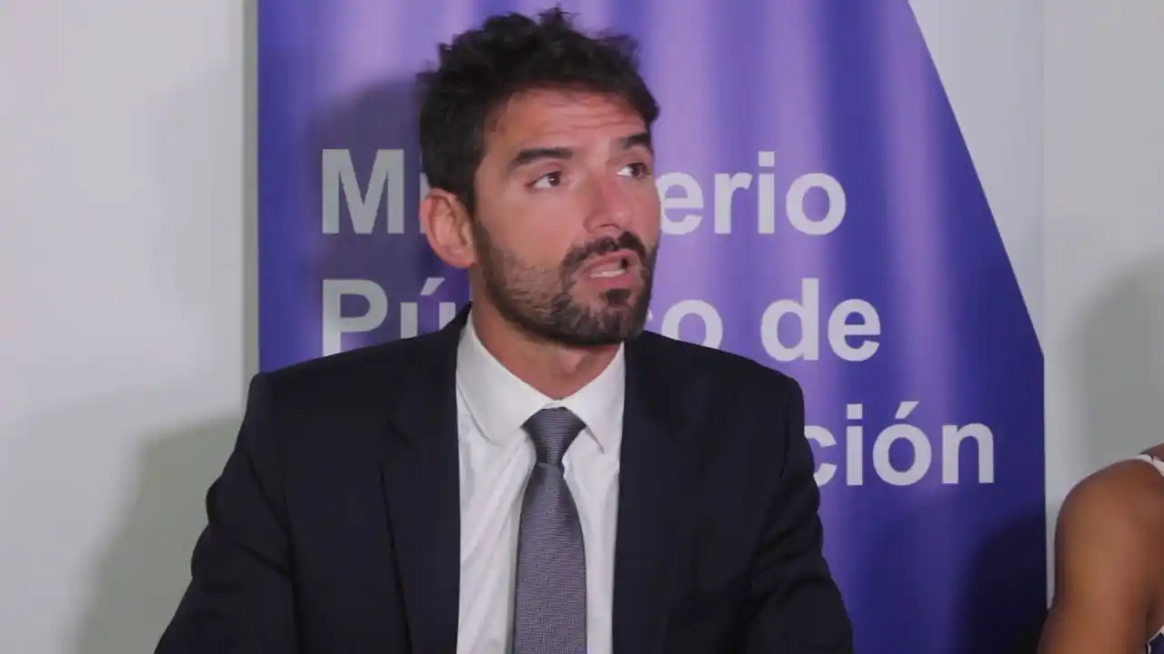Denunciaron a un docente por tenencia de pornografía infantil