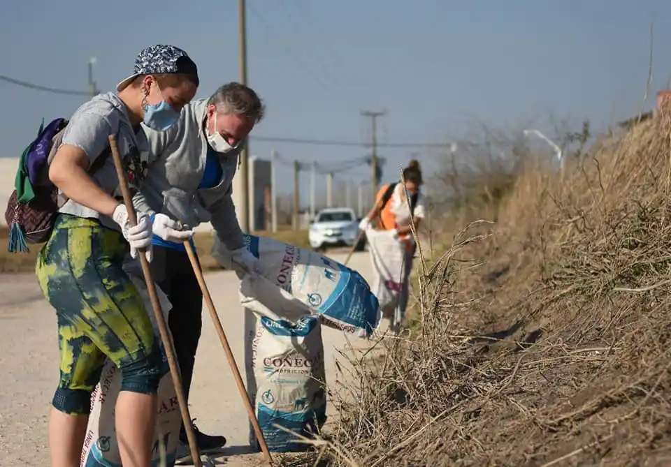 En este podcast conocemos la relación entre el veganismo, la movida medioambiental y  los movimientos sociales