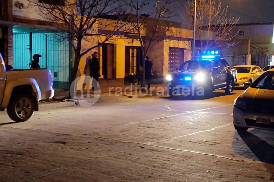 VIDEO | Persecución de un joven que habría robado una cartera y un celular: tras rápido accionar terminó detenido