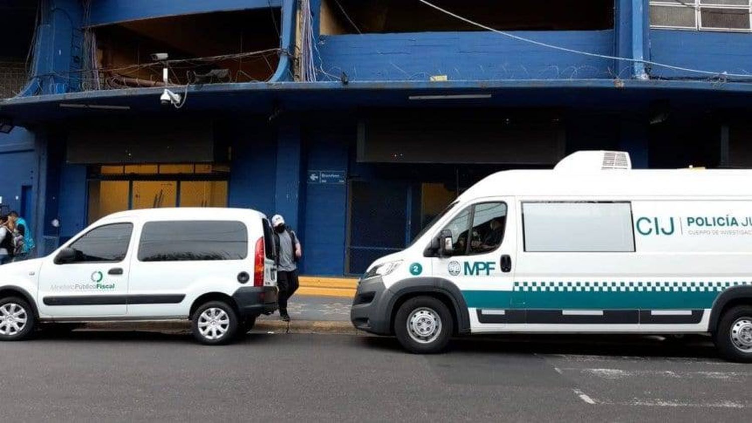 Parte de La Bombonera, clausurada tras el allanamiento por el aforo