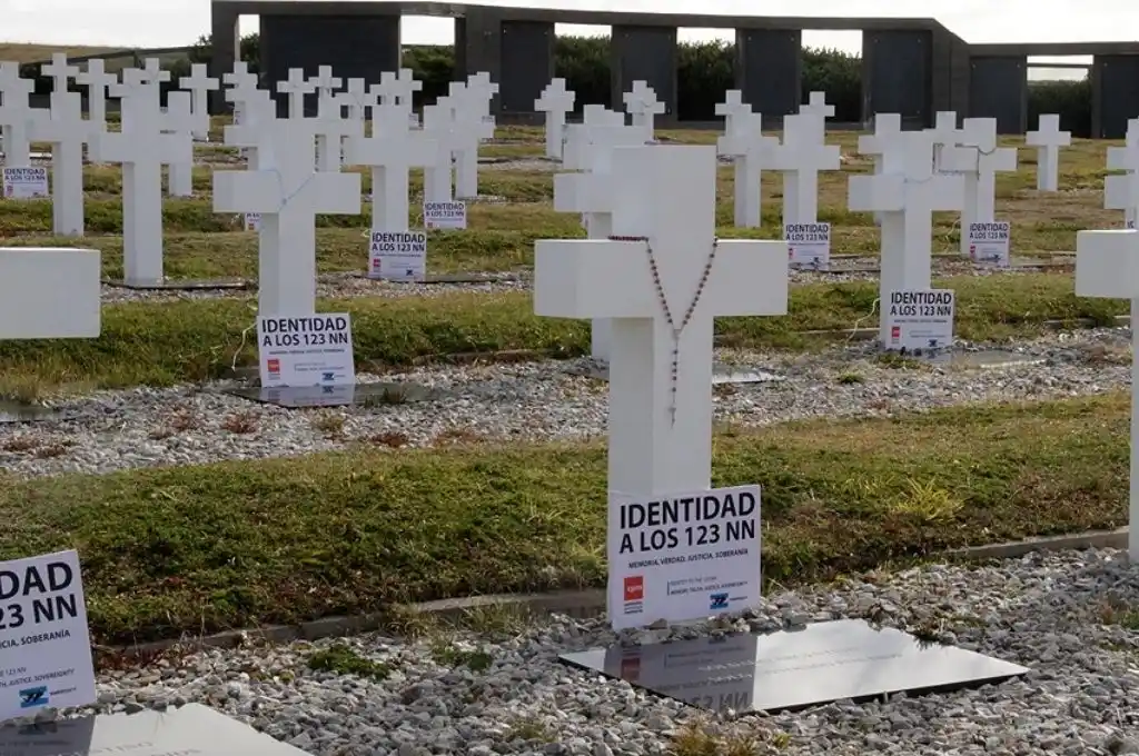 Un equipo forense llega a Malvinas para trabajos de identificación de restos