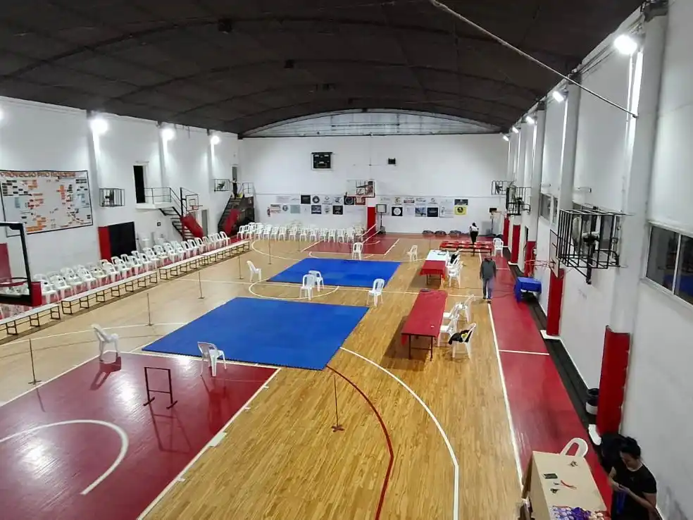 El gimnasio de Mitre recibe a equipos de todo el país. PH: agencia.