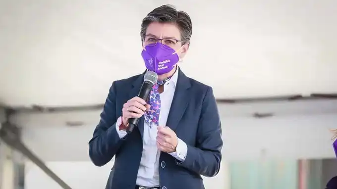 ¿Hasta cuándo? Alcaldesa de Bogotá se enoja con periodistas por no hacerle preguntas de su agrado