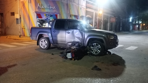 Accidente en Mitre y Quiroga: dos motociclistas trasladados al Hospital