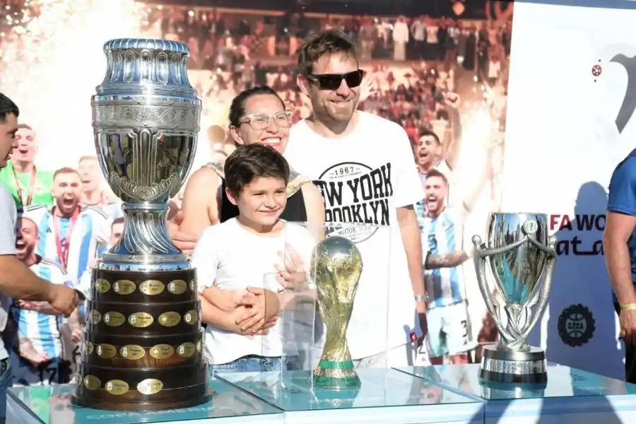 Semana Invencible: se exhiben los trofeos de la Selección Argentina en la Casa de Gobierno