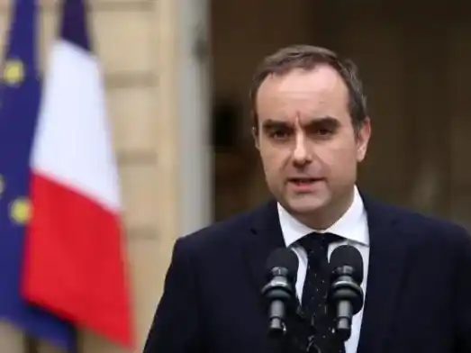 Sébastien Lecornu, premier francés.
