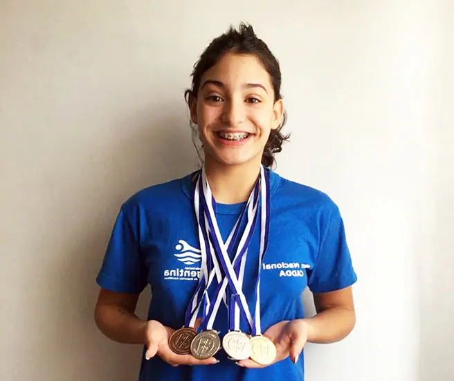 Medallas para Mayra Del Valle en el festival internacional de natación