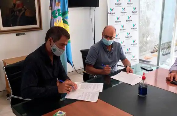 Reino firmó un convenio con la UTN