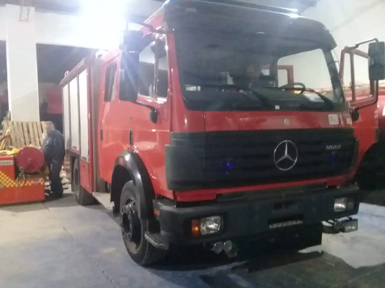 Bomberos Voluntarios recibió la autobomba adquirida en Holanda