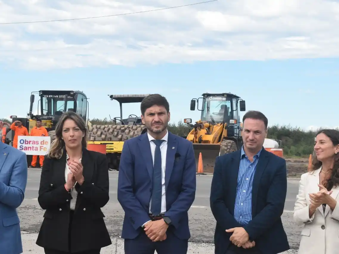Con la provincia detrás. Gallisso junto al gobernador Pullaro y el ministro Enrico