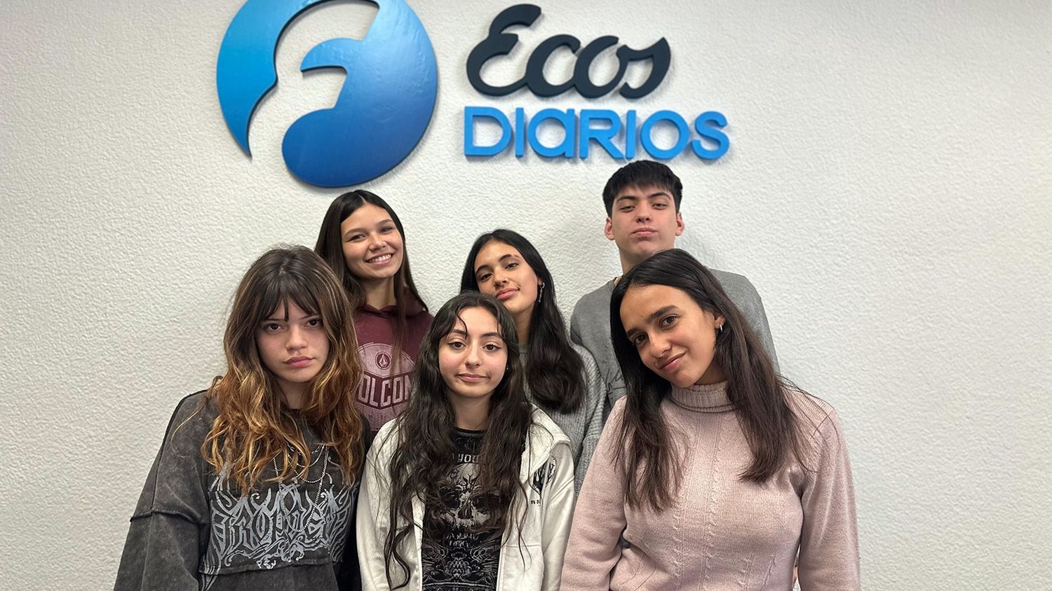 Estudiantes realizan prácticas