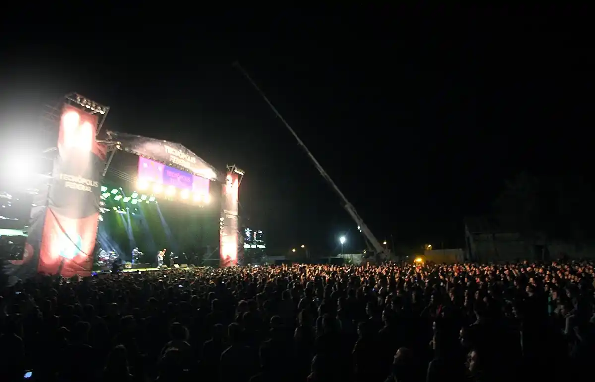 Técnopolis Federal se despide de la ciudad con un show de Miranda