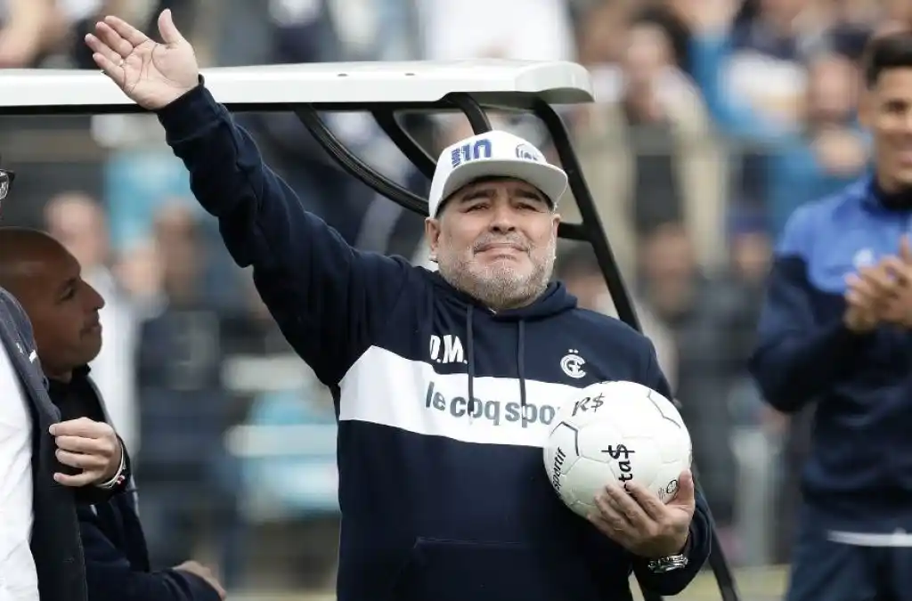 ¿Maradona se va de Gimnasia?