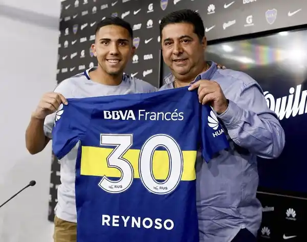 Boca presentó a Reynoso y se cayó el pase de Gómez