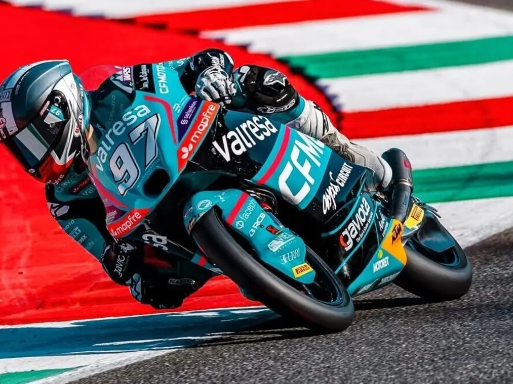 Marco Morelli estuvo a punto de lograr el mejor resultado de su temporada, pero una desafortunada maniobra en los metros finales lo privó de subir al podio y terminó  13° . Foto: Reuters