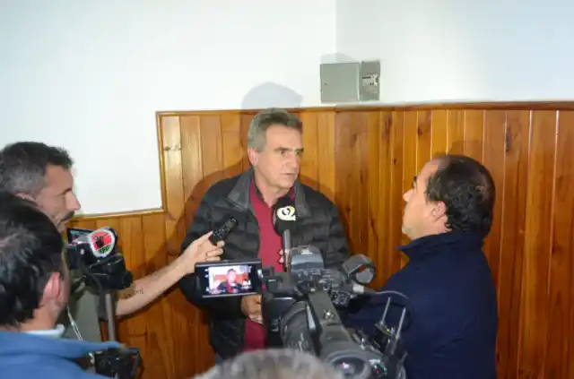 Agustín Rossi: “El Gobierno se tira tiros en los pies”