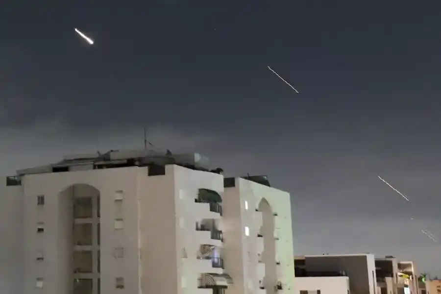 Irán dice que el ataque a Israel es de "autodefensa" tras la ofensiva israelí en Damasco