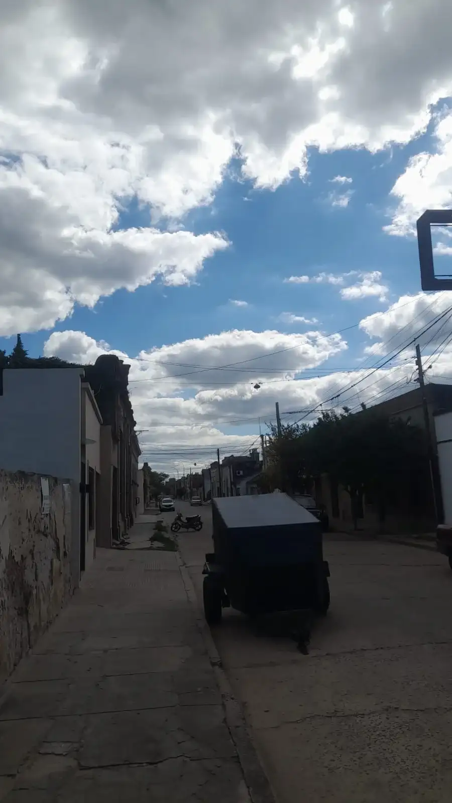 Lunes de cielo parcialmente soleado en Gualeguay, con una tarde agradable y un jueves con lluvias en el horizonte