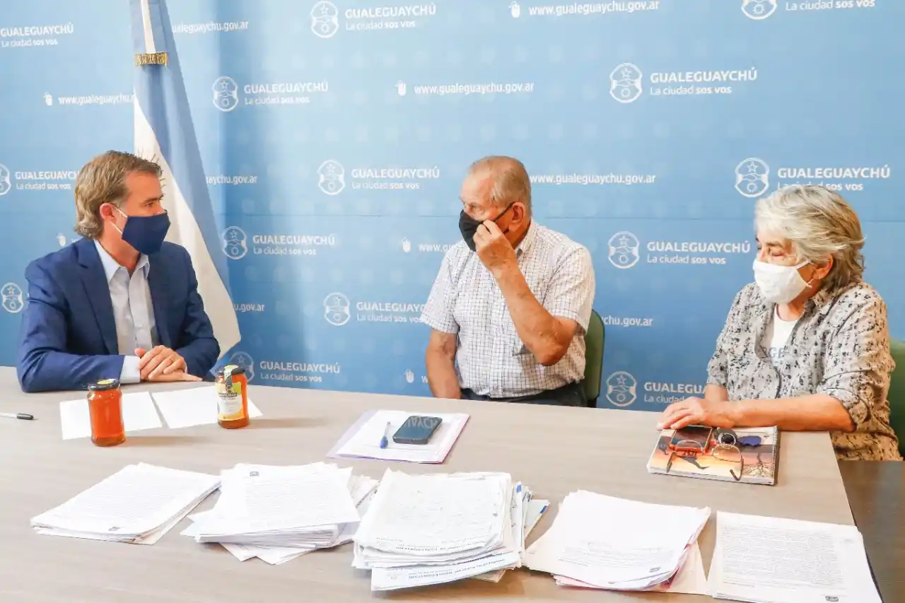 Se firmó un convenio de uso para la producción de miel agroecológica