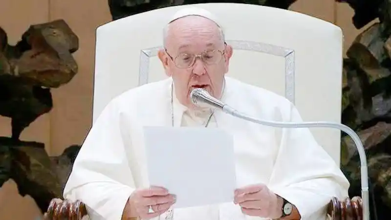 El Papa condenó el tráfico de personas