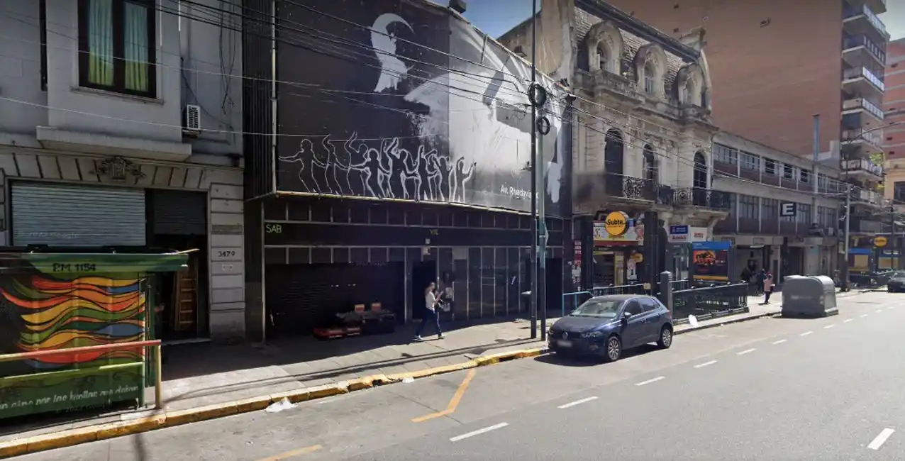 Realizó disparos dentro un boliche de Once y huyó: hay tres heridos, uno está grave