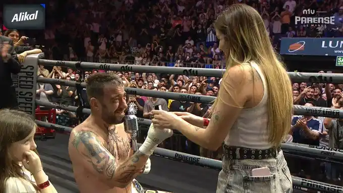 El momento en que Piti Fernández le pidió la mano a su novia.