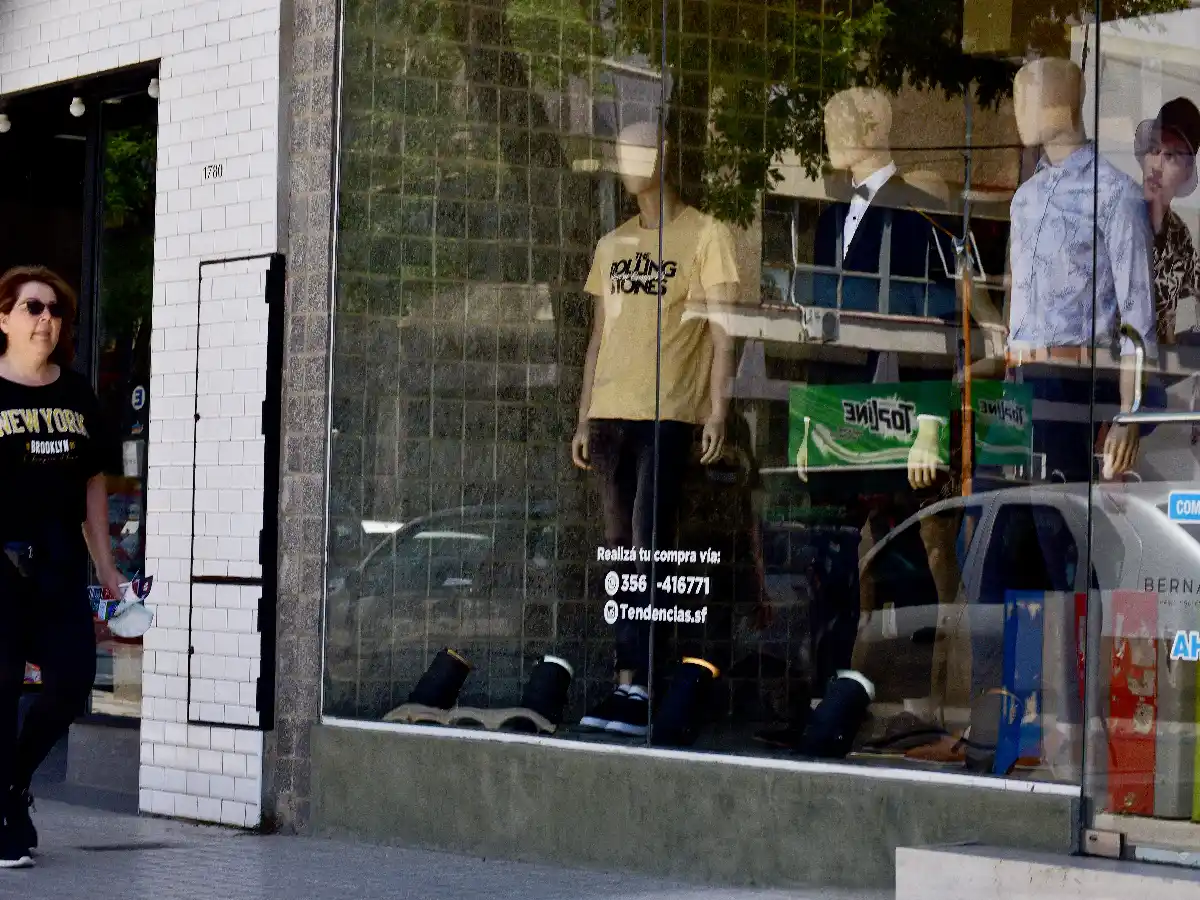 El comercio atenderá casi  normal a pesar del feriado     