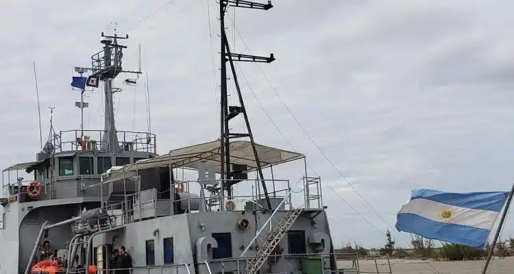 Casi 1500 prestaciones en el barco sanitario