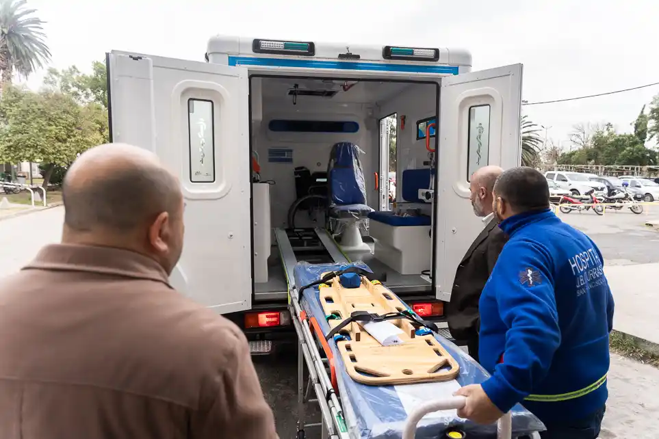 La nueva ambulancia entregada al Hospital Iturraspe