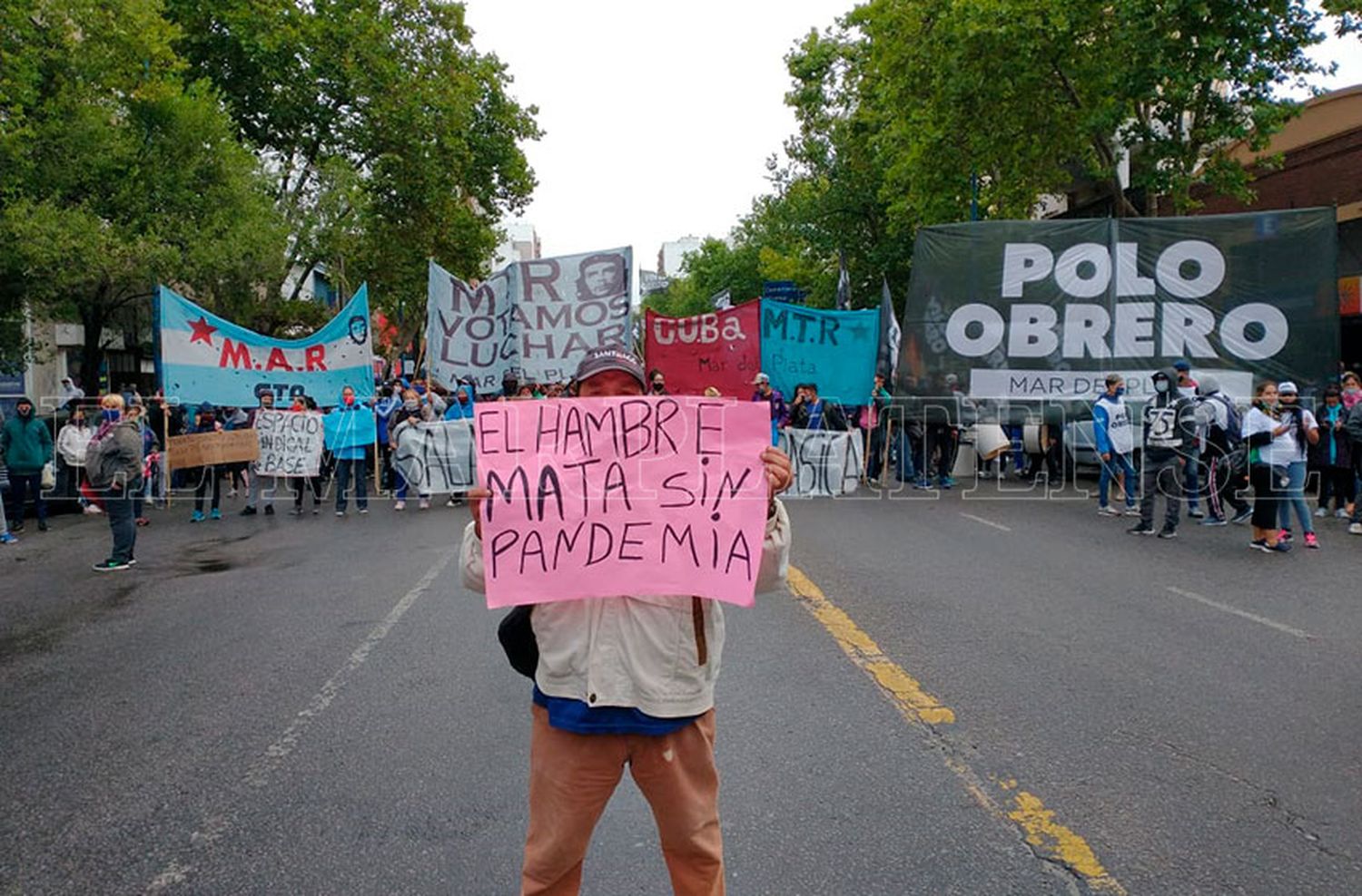 Un jueves plagado de protestas en el microcentro