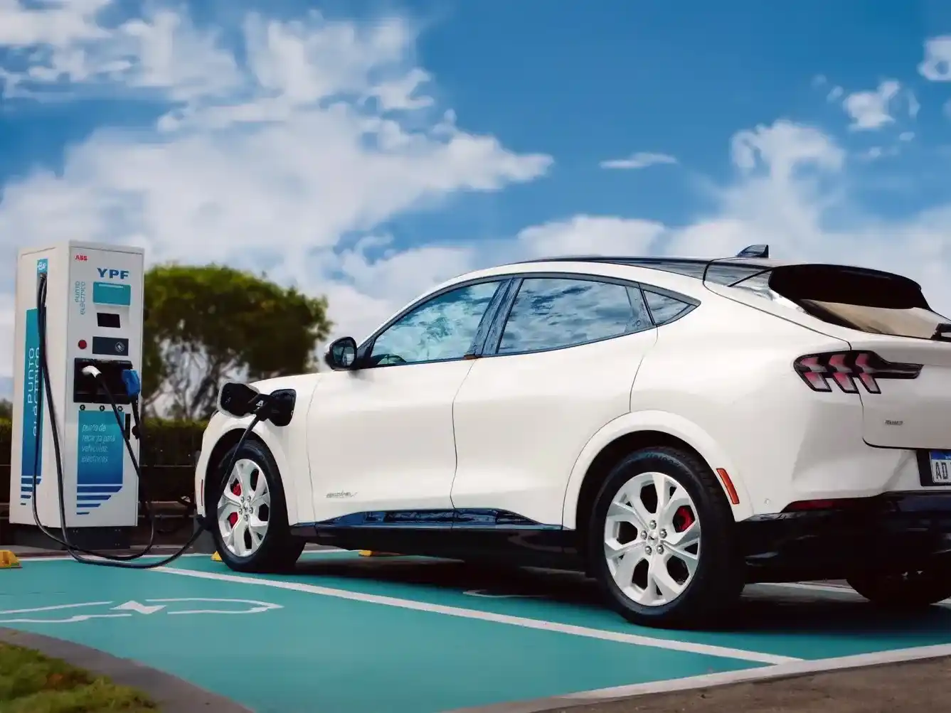 Actualmente, los autos llegados a Argentina tienen un precio de venta al público que va desde los US$ 23.0000 a los US$ 36.000.