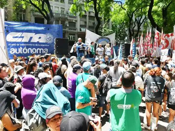 El aumento del Salario Mínimo Vital y Móvil, por decreto