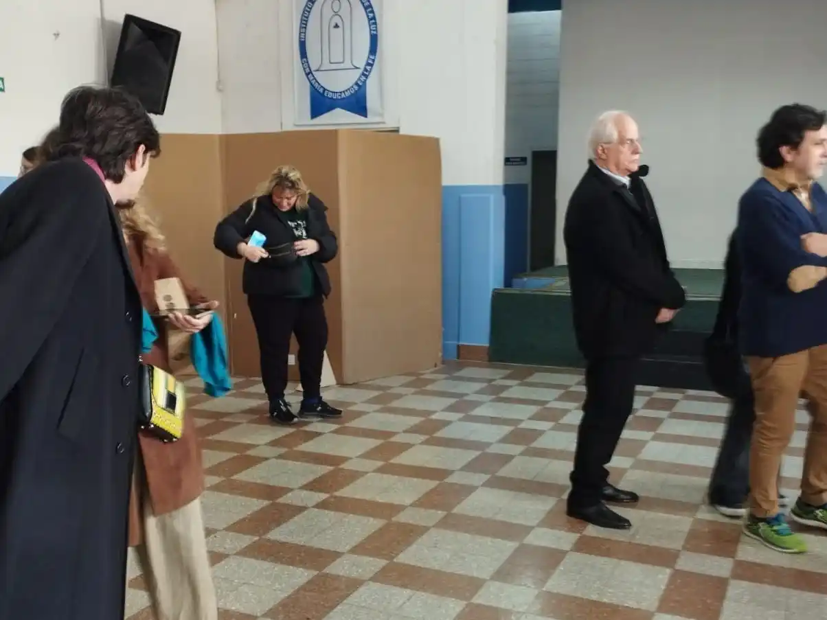 Votó Jorge Taiana en Vicente López: “creo que va a haber un buen nivel de participación”