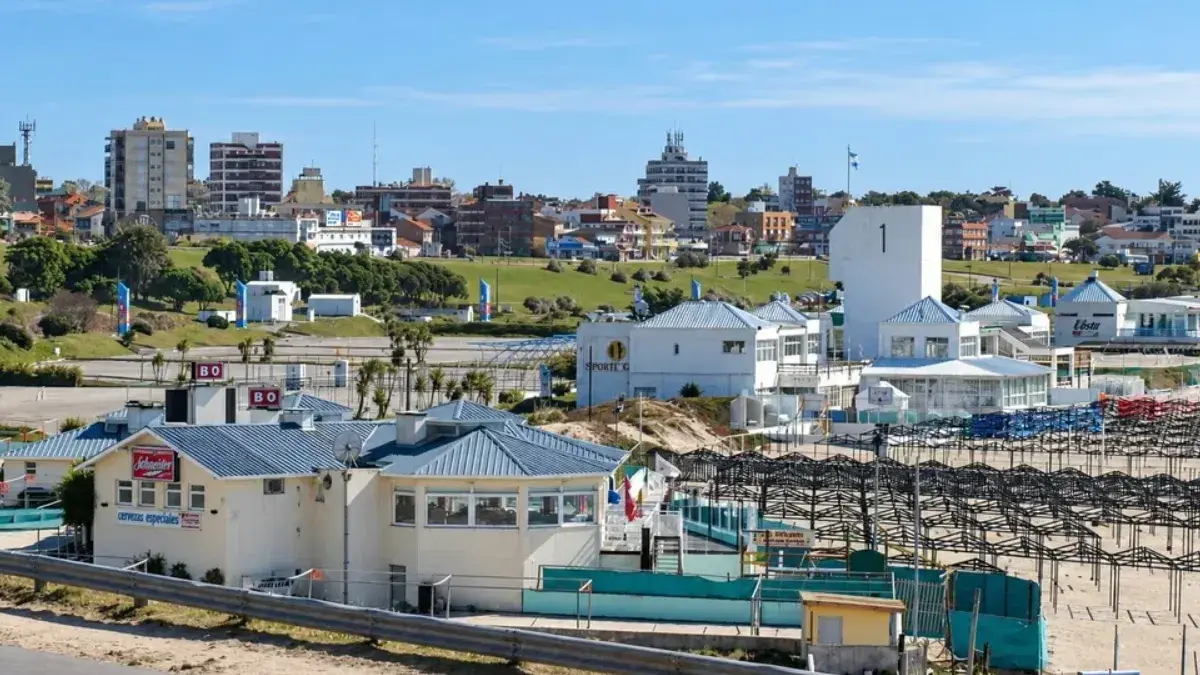 El complejo de balnearios Punta Mogotes. La Capital.